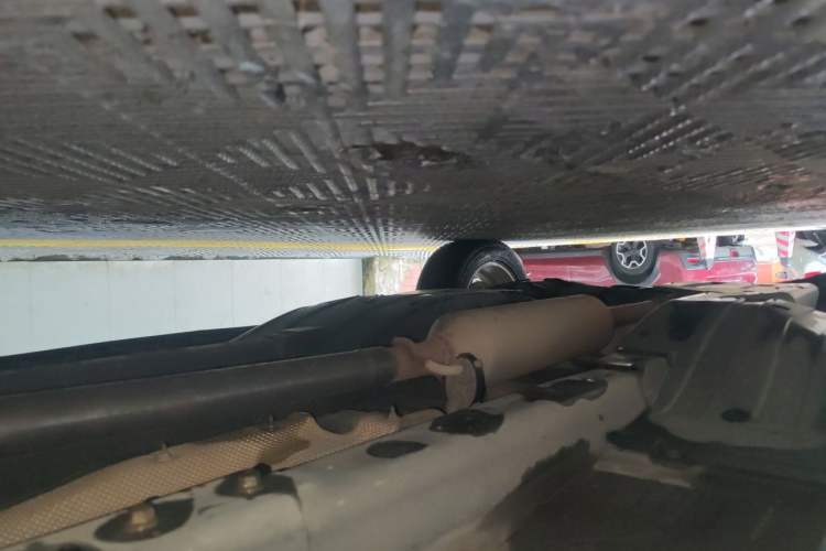 Used Dongfeng Aeolus AX7 2015 2.0L Automatic Zhiyi Trim Chassis Rear Right