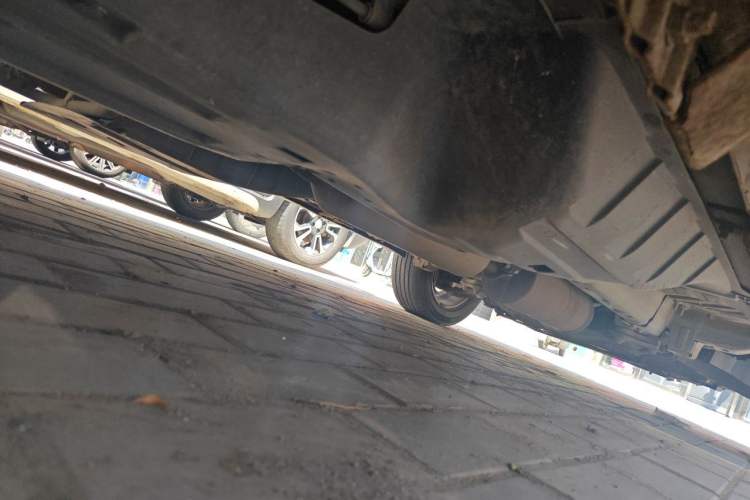 Used Dongfeng Aeolus AX7 2015 2.0L Manual Zhiyi Trim Chassis Rear Right