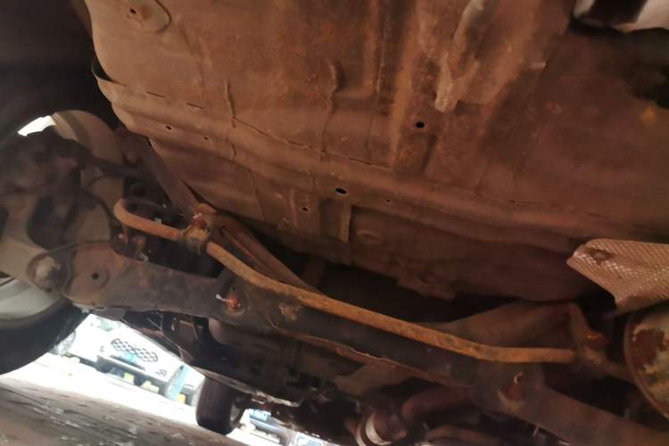 Used Dongfeng Aeolus AX7 2015 2.0L Manual Zhiyi Trim Chassis Rear
