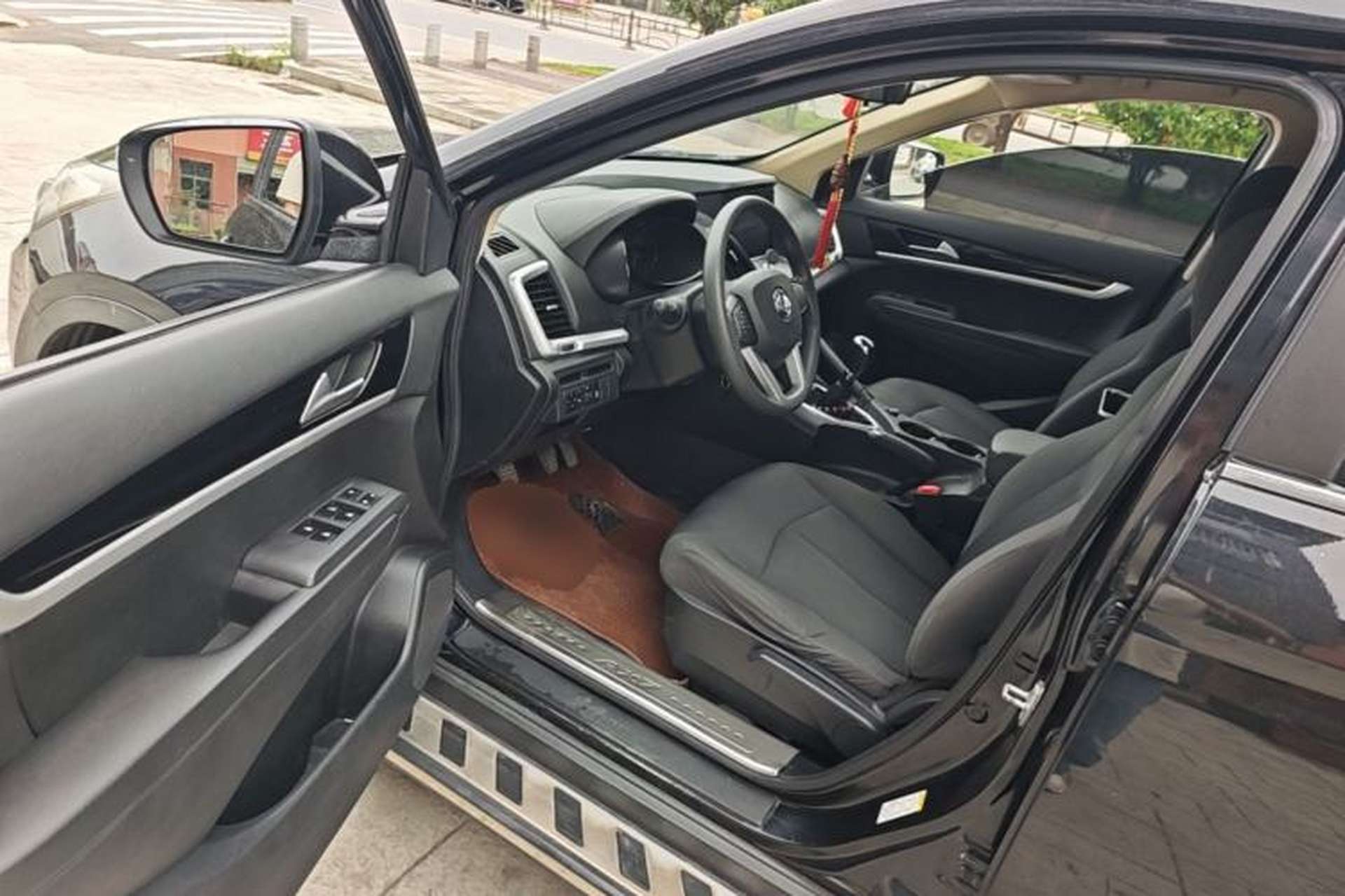 Used Dongfeng Aeolus AX7 2015 2.0L Manual Zhiyue Model Driver Seat