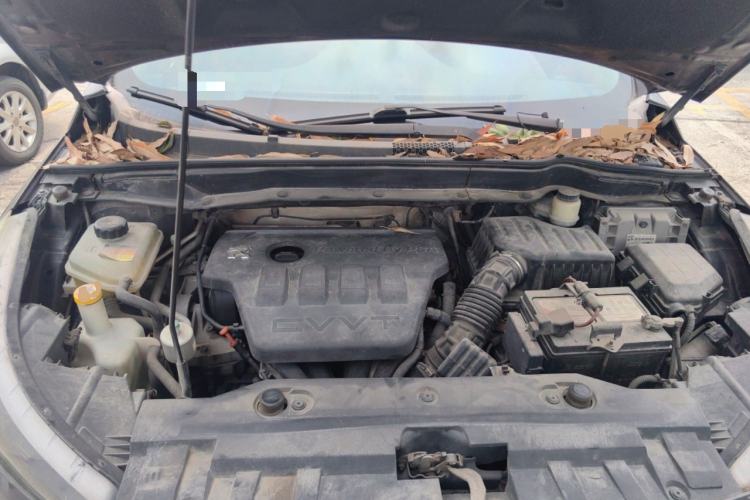 Used Dongfeng Aeolus AX7 2015 2.0L Automatic Zhiyue Version Engine Bay