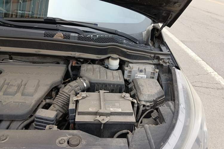 Used Dongfeng Aeolus AX7 2015 2.0L Automatic Zhiyi Trim Engine Bay Left