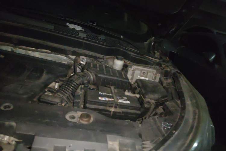 Used Dongfeng Aeolus AX7 2015 2.0L Manual Zhiyi Trim Engine Bay Left