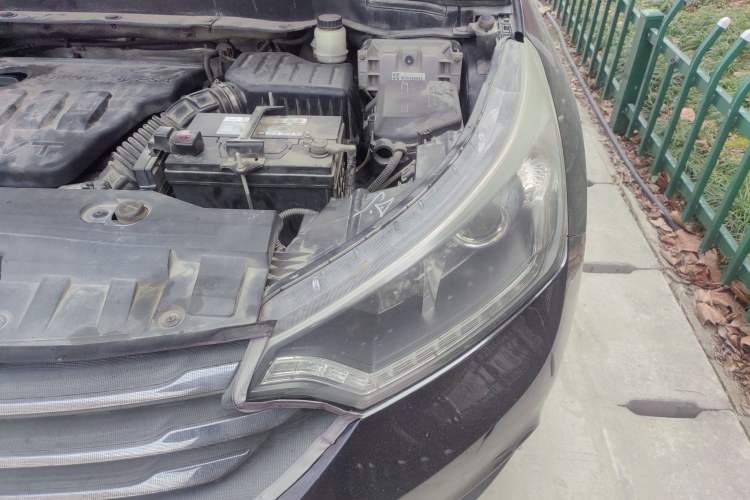 Used Dongfeng Aeolus AX7 2015 2.3L Automatic ZhiZun Version Engine Bay Left