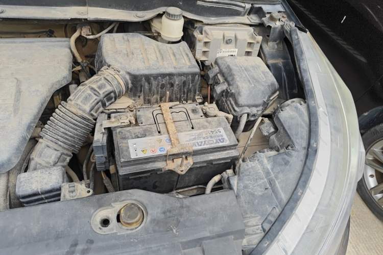 Used Dongfeng Aeolus AX7 2015 2.3L Automatic ZhiZun Version Engine Bay Left