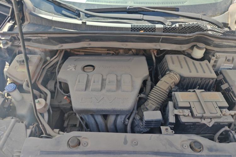 Used Dongfeng Aeolus AX7 2015 2.0L Manual Zhiyi Trim Engine Bay