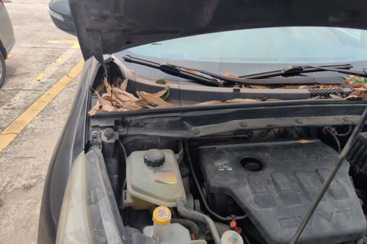 Used Dongfeng Aeolus AX7 2015 2.0L Automatic Zhiyue Version Engine Bay Right