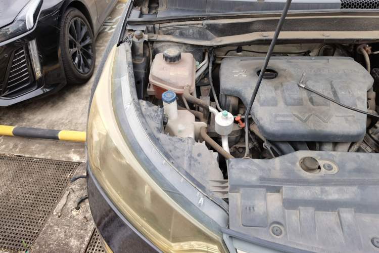 Used Dongfeng Aeolus AX7 2015 2.0L Automatic Zhiyi Trim Engine Bay Right