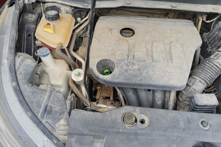 Used Dongfeng Aeolus AX7 2015 2.3L Automatic ZhiZun Version Engine Bay Right