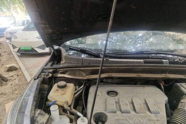 Used Dongfeng Aeolus AX7 2015 2.3L Automatic ZhiZun Version Engine Bay Right