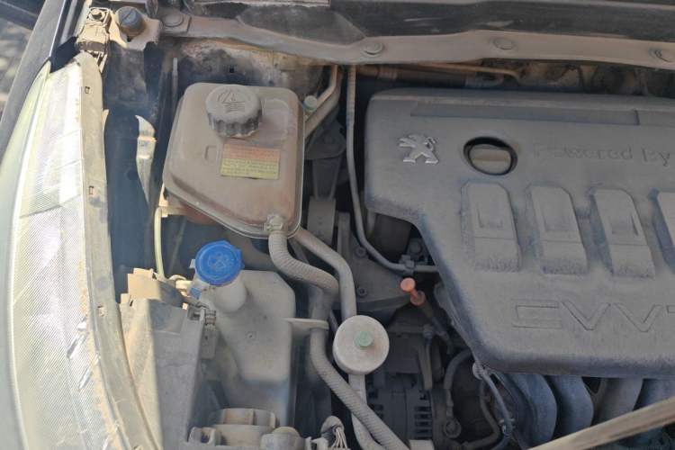 Used Dongfeng Aeolus AX7 2015 2.0L Manual Zhiyi Trim Engine Bay Right