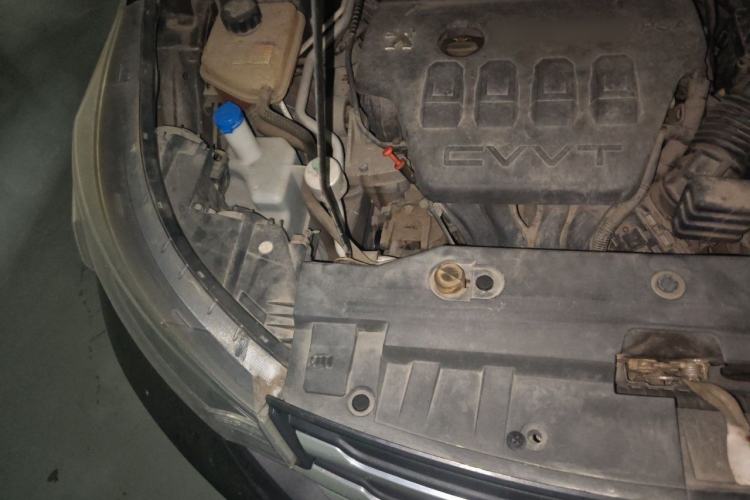 Used Dongfeng Aeolus AX7 2015 2.0L Automatic Zhiyi Trim Engine Bay Right