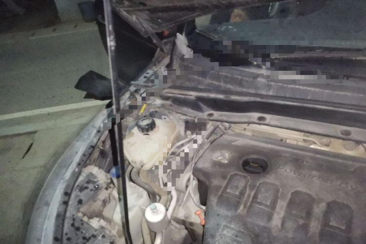 Used Dongfeng Aeolus AX7 2015 2.0L Manual Zhiyi Trim Engine Bay Right