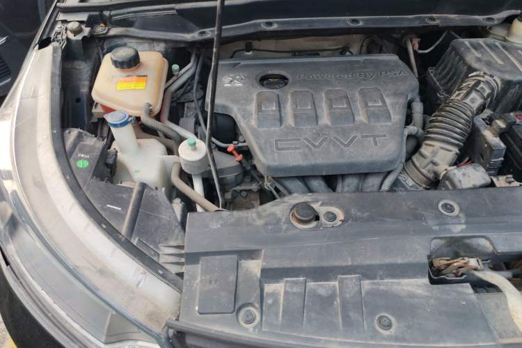 Used Dongfeng Aeolus AX7 2015 2.0L Manual Zhiyi Trim Engine Bay Right