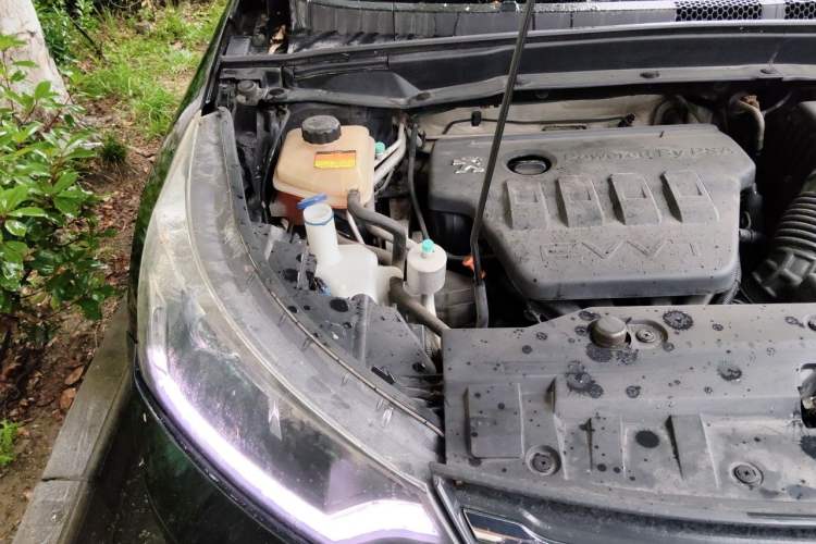 Used Dongfeng Aeolus AX7 2015 2.0L Manual Zhiyi Trim Engine Bay Right