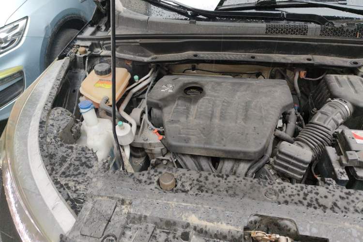 Used Dongfeng Aeolus AX7 2015 2.0L Automatic Zhiyi Trim Engine Bay Right