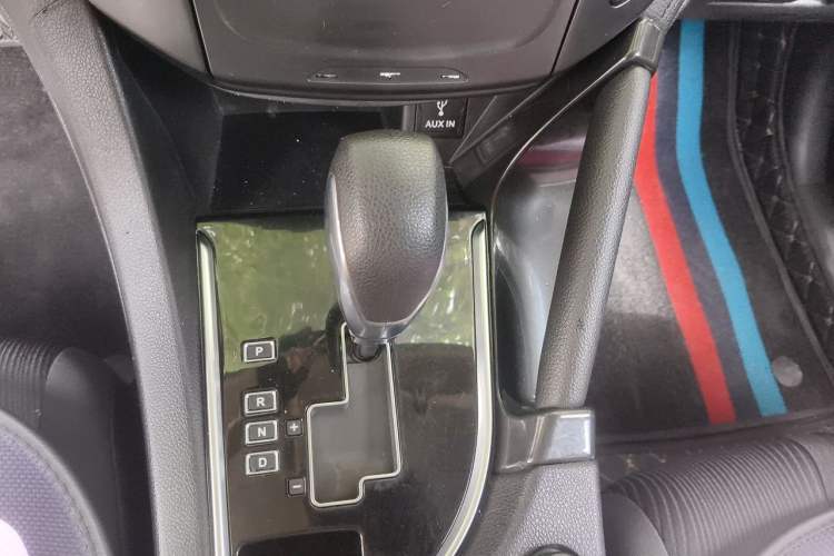 Used Dongfeng Aeolus AX7 2015 2.0L Automatic Zhiyue Version Gear Lever