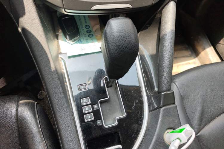 Used Dongfeng Aeolus AX7 2015 2.0L Automatic Zhiyi Trim Gear Lever