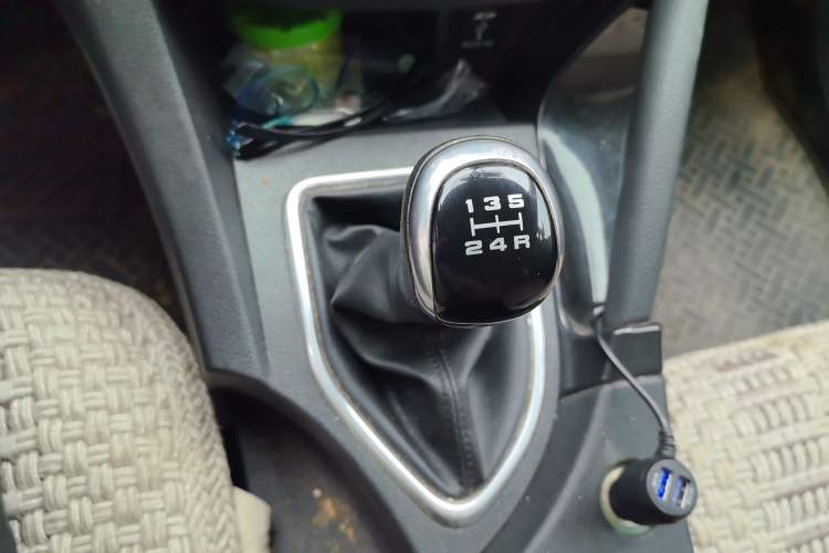 Used Dongfeng Aeolus AX7 2015 2.0L Manual Zhiyi Trim Gear Lever