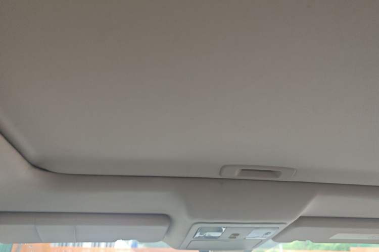 Used Dongfeng Aeolus AX7 2015 2.0L Automatic Zhiyi Trim Headliner