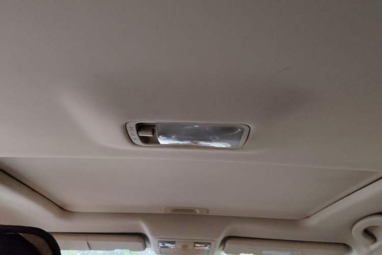 Used Dongfeng Aeolus AX7 2015 2.0L Manual Zhiyi Trim Headliner