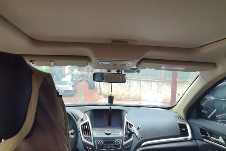 Used Dongfeng Aeolus AX7 2015 2.0L Manual Zhiyi Trim Headliner