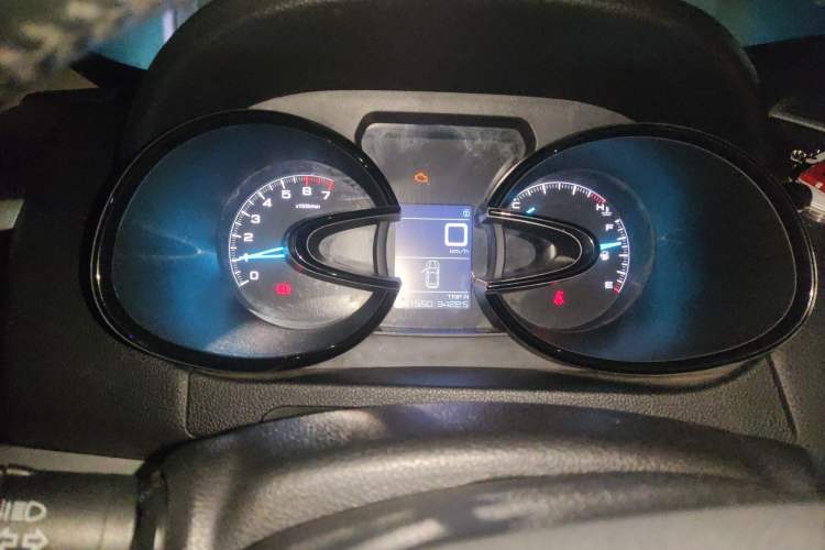 Used Dongfeng Aeolus AX7 2015 2.0L Manual Zhiyi Trim Instrument Cluster