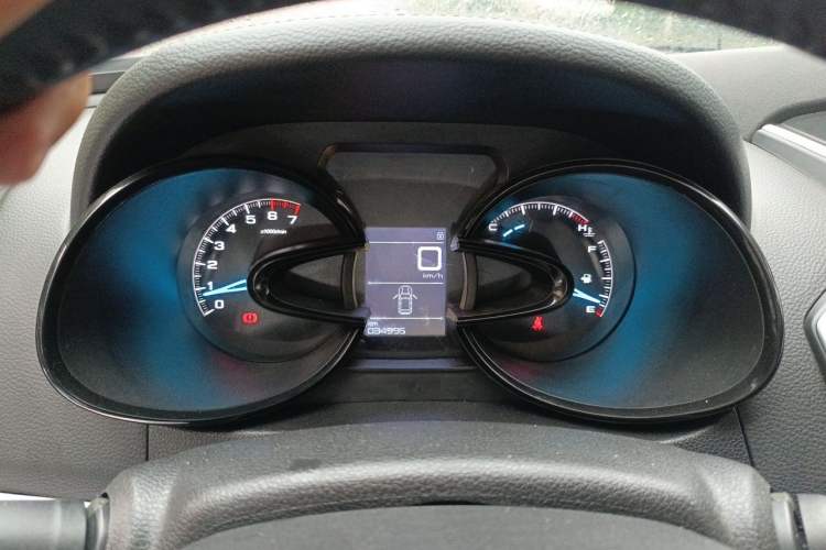 Used Dongfeng Aeolus AX7 2015 2.0L Manual Zhiyi Trim Instrument Cluster