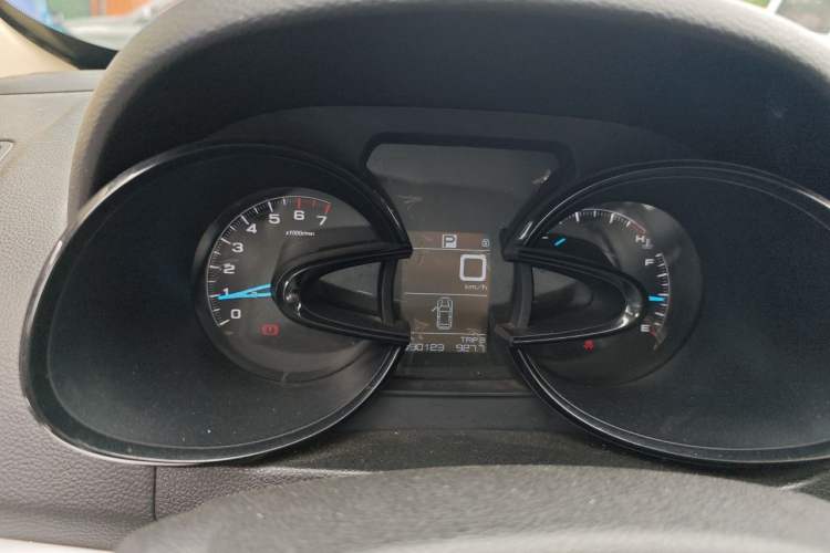 Used Dongfeng Aeolus AX7 2015 2.0L Automatic Zhiyi Trim Instrument Cluster