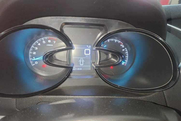 Used Dongfeng Aeolus AX7 2015 2.0L Manual Zhiyue Model Instrument Cluster