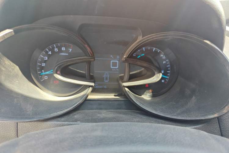 Used Dongfeng Aeolus AX7 2015 2.0L Manual Zhiyi Trim Instrument Cluster
