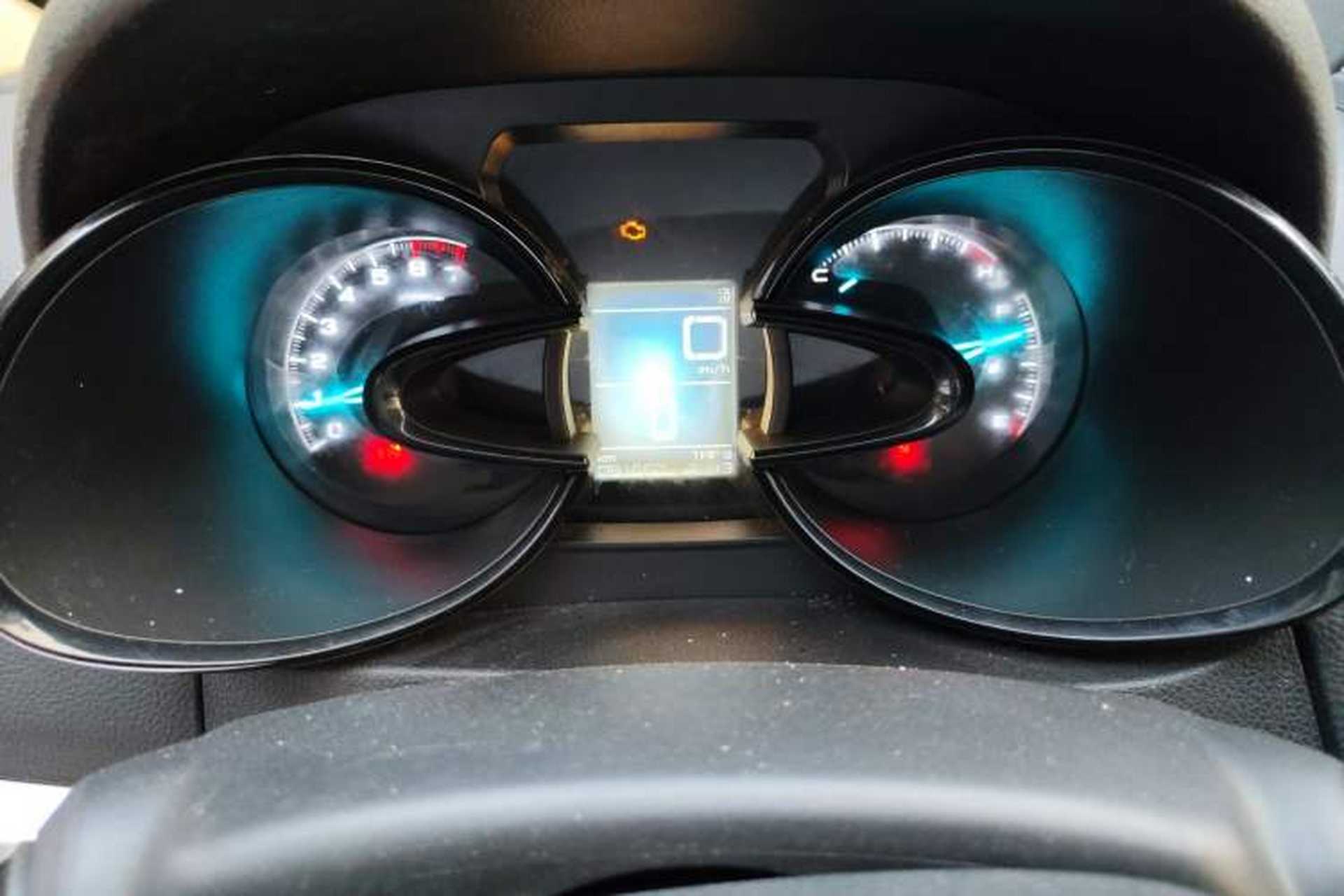 Used Dongfeng Aeolus AX7 2015 2.0L Manual Zhiyi Trim Instrument Cluster
