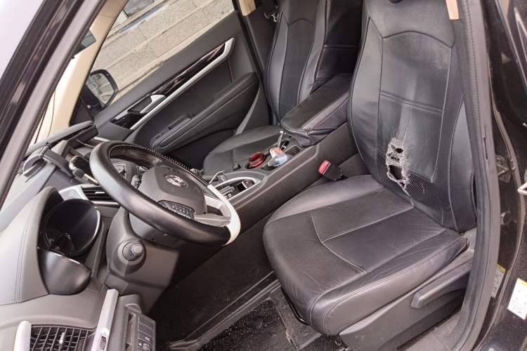 Used Dongfeng Aeolus AX7 2015 2.0L Automatic Zhiyi Trim Left Front Seat