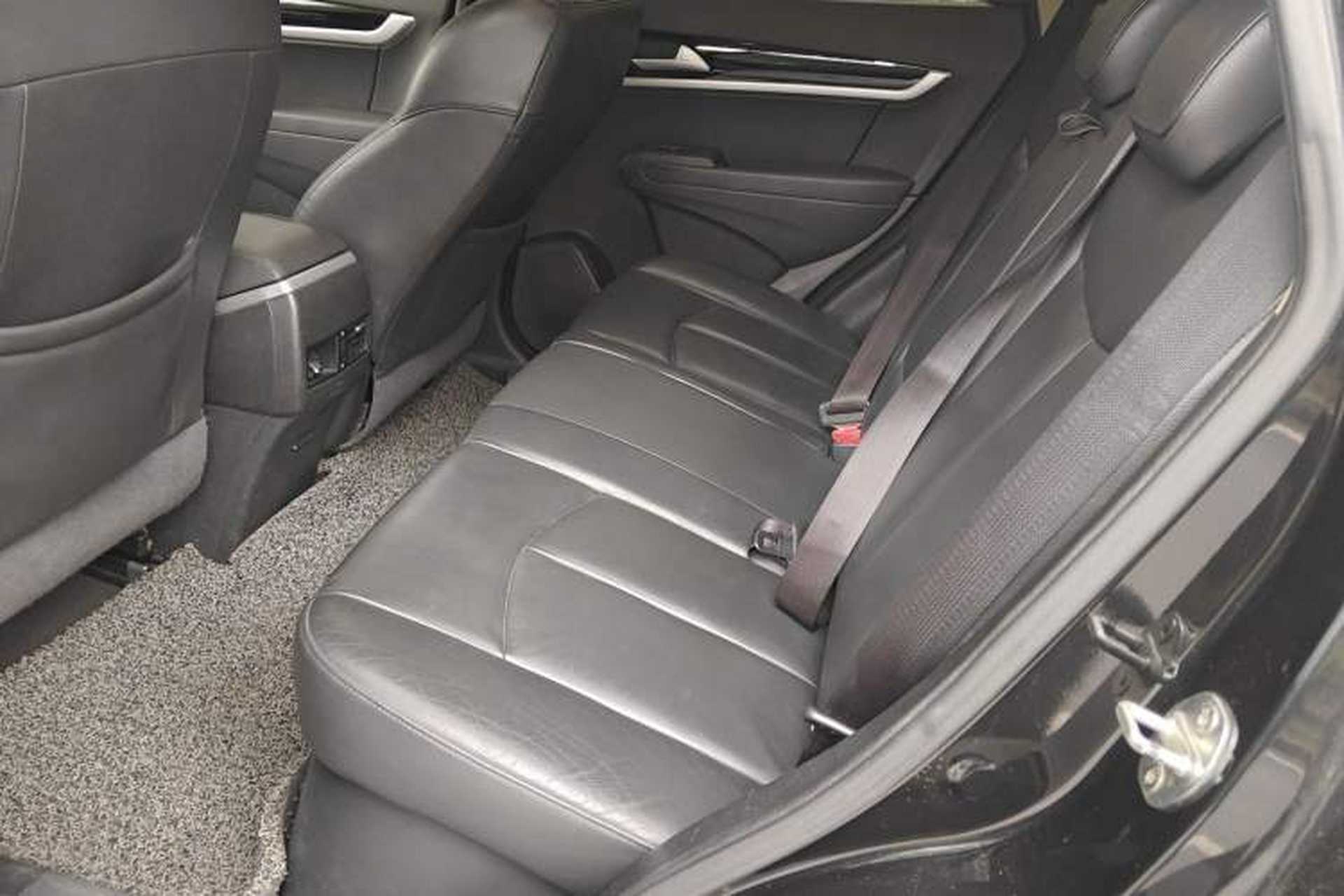 Used Dongfeng Aeolus AX7 2015 2.3L Automatic ZhiZun Version Left Rear Seat