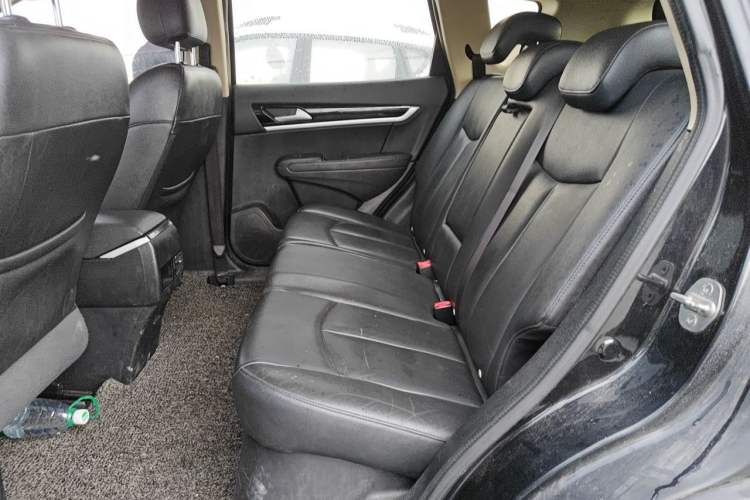 Used Dongfeng Aeolus AX7 2015 2.3L Automatic ZhiZun Version Left Rear Seat