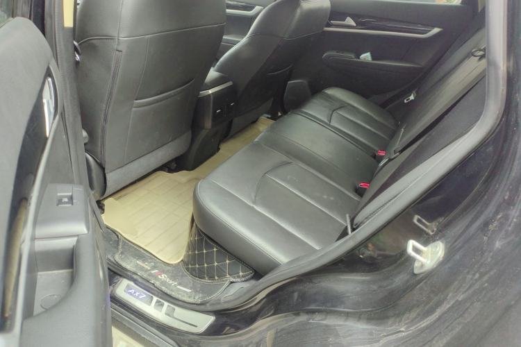 Used Dongfeng Aeolus AX7 2015 2.3L Automatic ZhiZun Version Left Rear Seat