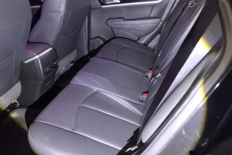 Used Dongfeng Aeolus AX7 2015 2.3L Automatic ZhiZun Version Left Rear Seat