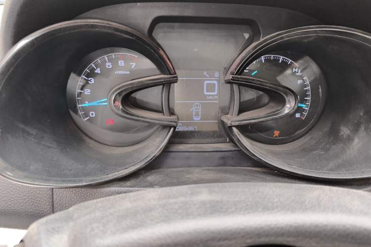 Used Dongfeng Aeolus AX7 2015 2.0L Manual Zhiyi Trim Odometer Close Up