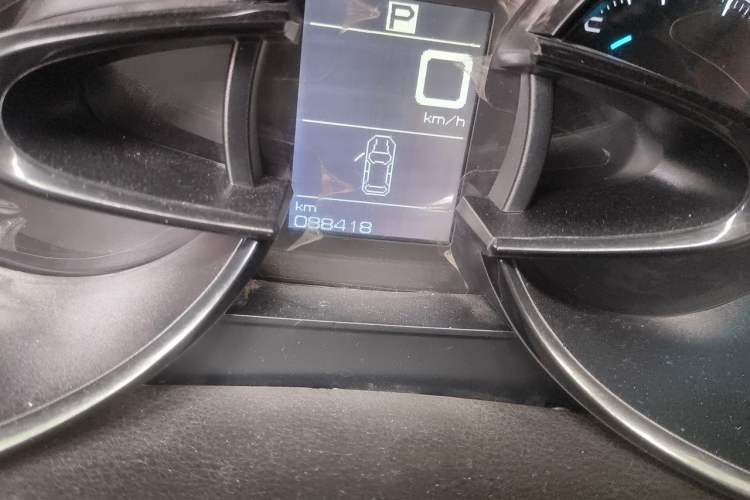 Used Dongfeng Aeolus AX7 2015 2.0L Automatic Zhiyue Version Odometer Close Up