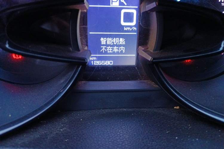 Used Dongfeng Aeolus AX7 2015 2.3L Automatic ZhiZun Version Odometer Close Up