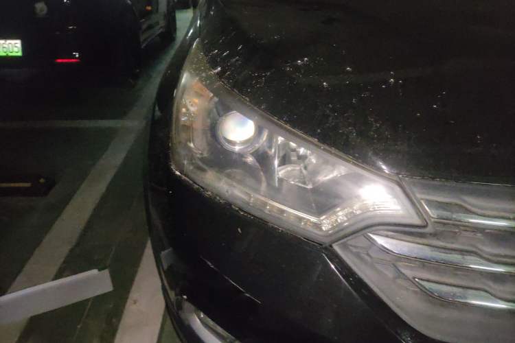 Used Dongfeng Aeolus AX7 2015 2.0L Manual Zhiyi Trim Right Front Headlight