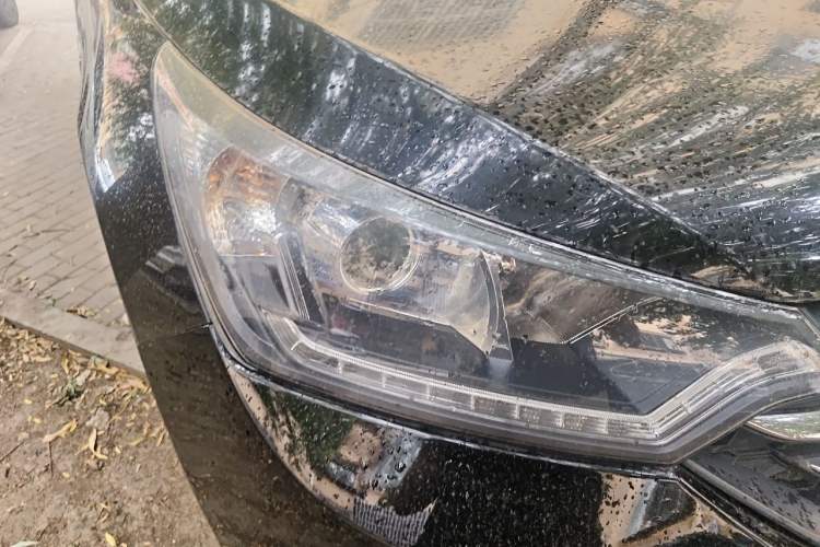 Used Dongfeng Aeolus AX7 2015 2.3L Automatic ZhiZun Version Right Front Headlight