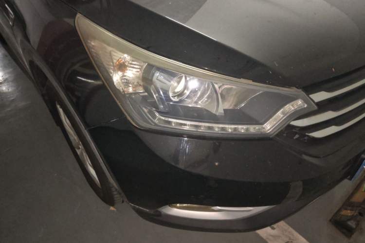 Used Dongfeng Aeolus AX7 2015 2.0L Automatic Zhiyi Trim Right Front Headlight