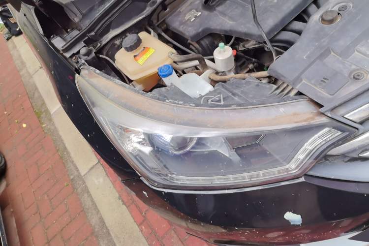 Used Dongfeng Aeolus AX7 2015 2.0L Manual Zhiyi Trim Right Front Headlight