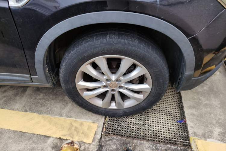 Used Dongfeng Aeolus AX7 2015 2.0L Automatic Zhiyi Trim Right Front Wheel Hub