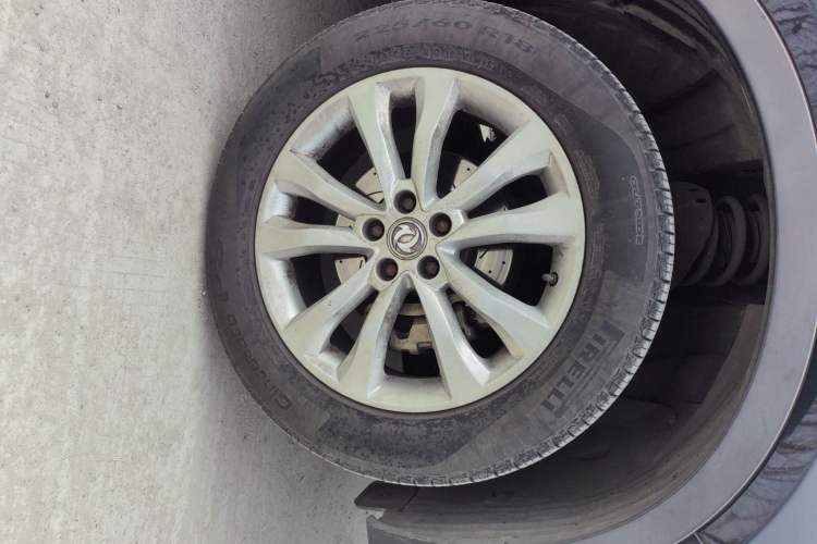 Used Dongfeng Aeolus AX7 2015 2.3L Automatic ZhiZun Version Right Front Wheel Hub