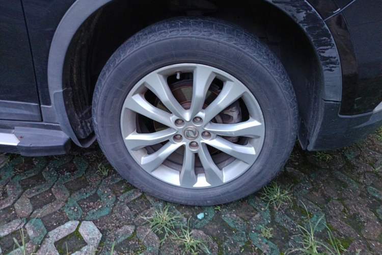Used Dongfeng Aeolus AX7 2015 2.3L Automatic ZhiZun Version Right Front Wheel Hub