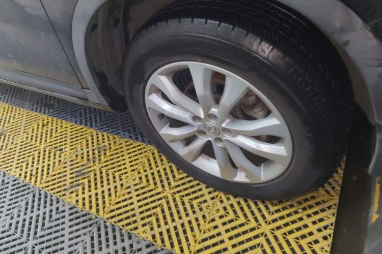 Used Dongfeng Aeolus AX7 2015 2.0L Automatic Zhiyi Trim Right Front Wheel Hub