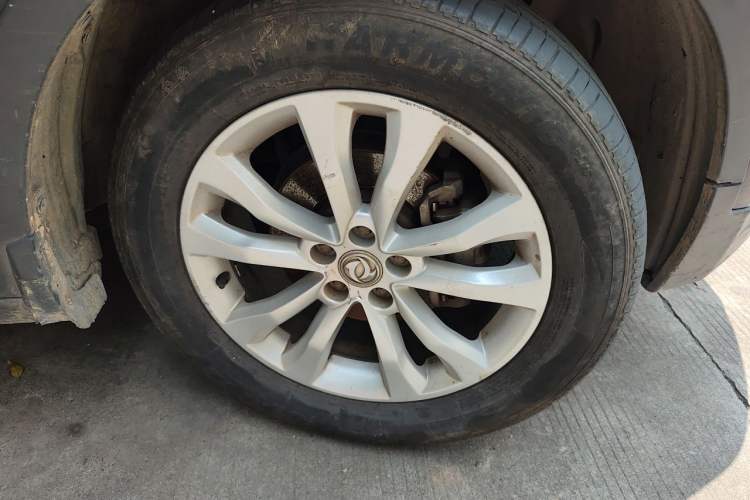 Used Dongfeng Aeolus AX7 2015 2.0L Automatic Zhiyi Trim Right Front Wheel Hub