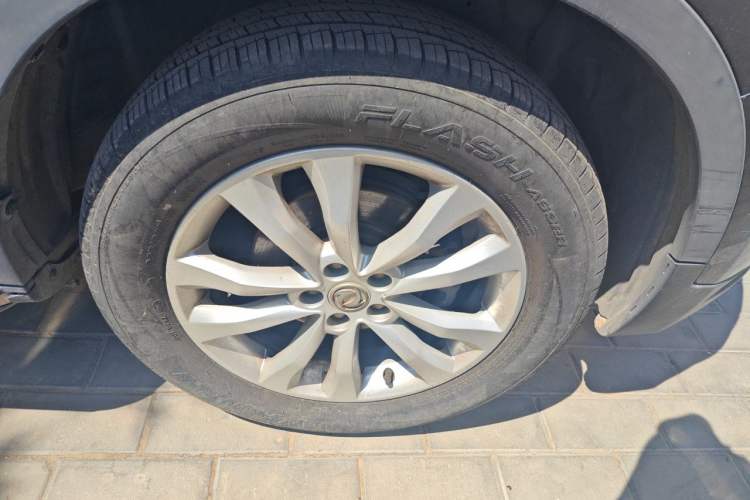 Used Dongfeng Aeolus AX7 2015 2.0L Manual Zhiyi Trim Right Front Wheel Hub